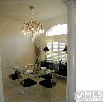 4th image of 473 NE Solida Cir