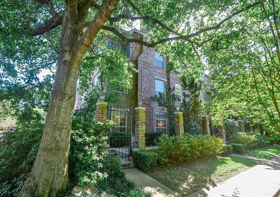 1st image of 1301 Hyde Park Blvd
