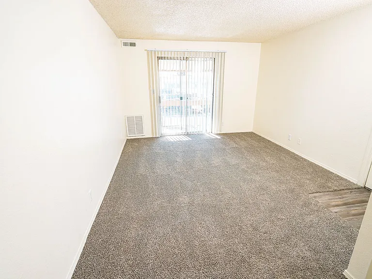 Tamarack Place Apartments — Photo 31