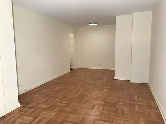 Rented by Kian Realty | media 8