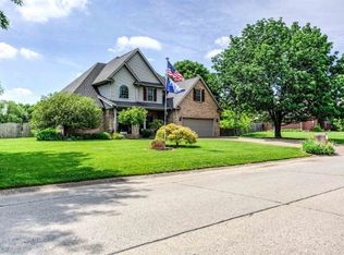 2833 Briarcliff Dr, Newburgh, IN 47630