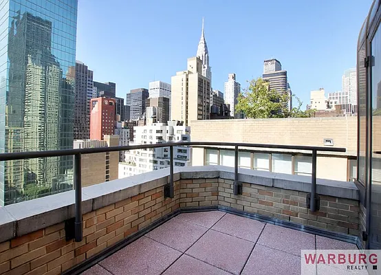 Sold by Warburg | media 27