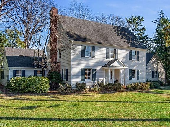 2nd image of 2325 Warwick Rd