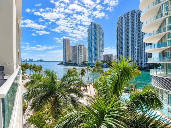 300 S Biscayne Blvd, Miami, FL