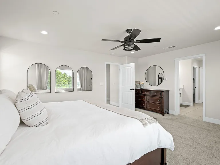 Celeste Ave — Photo 27