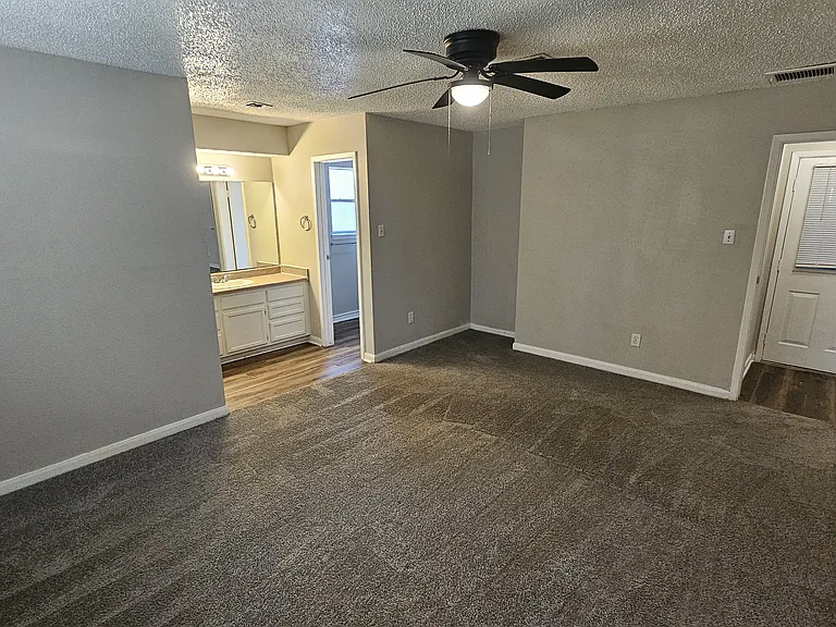 23915 Spring Fork Dr — Photo 20