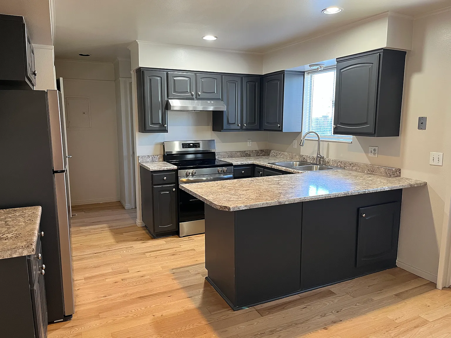 Holladay Townhome — Photo 2