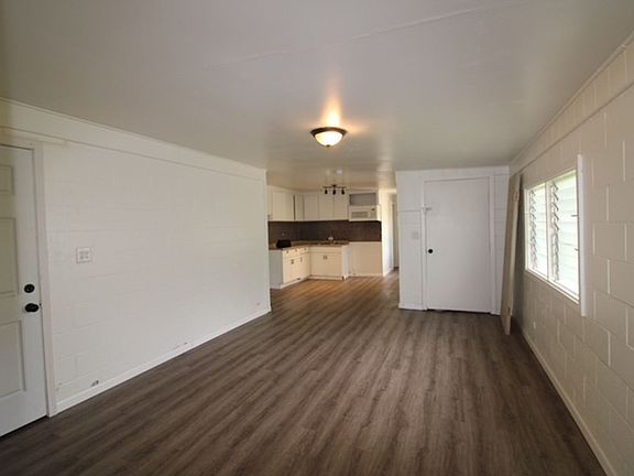 2nd image of 85-869 Piliuka Pl #C