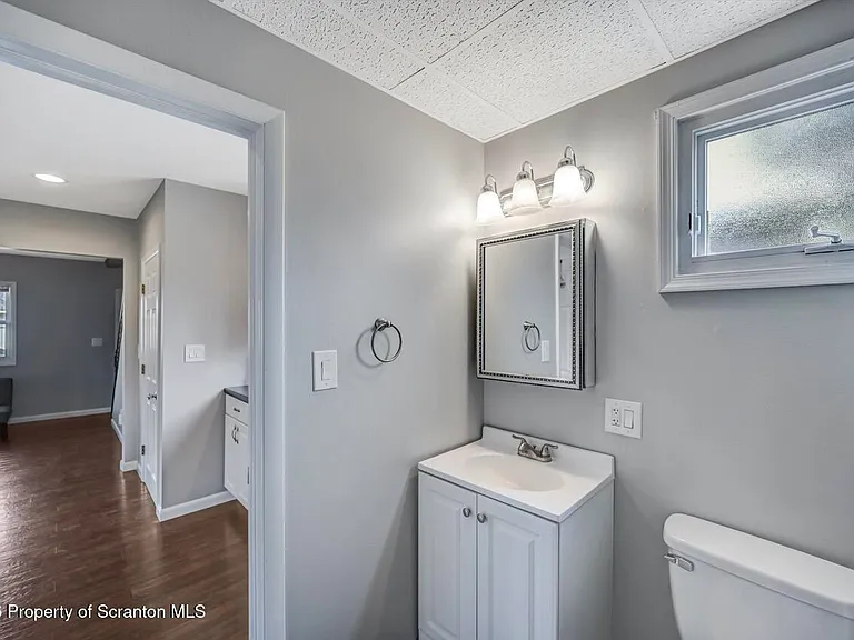 2725 Cedar Ave — Photo 19