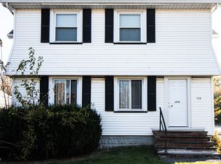 795 E 222nd St, Euclid, OH 44123