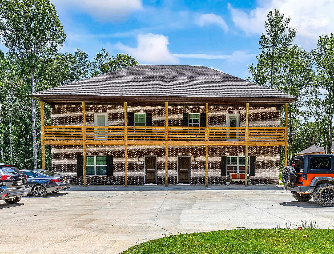 Short-Term Lease Available! — Photo 2