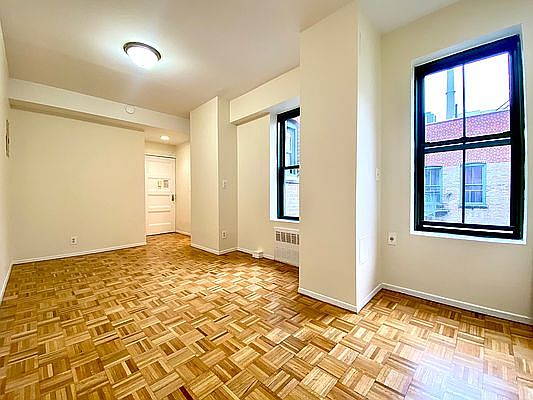 5th image of 519 E 78th St #6FV