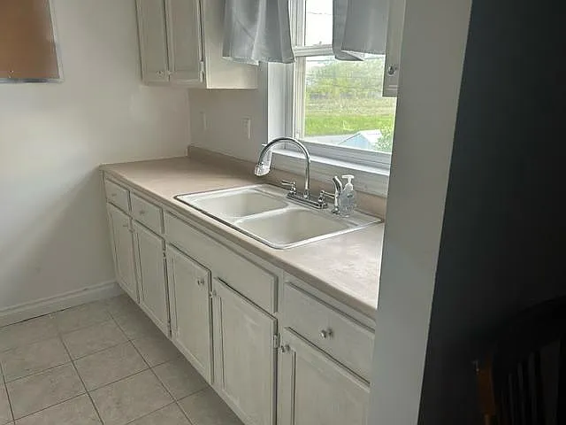 725 Marauder Dr — Photo 5