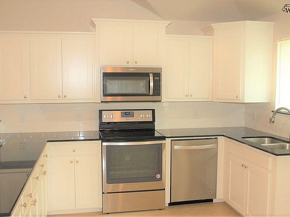 3rd image of 1216 Newman Ave