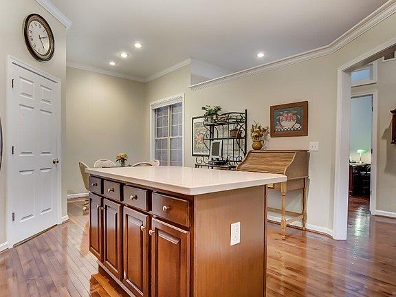 4th image of 8316 Verbena Ln