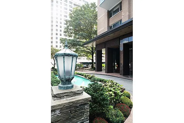 Sold by Maxwell Jacobs | media 1