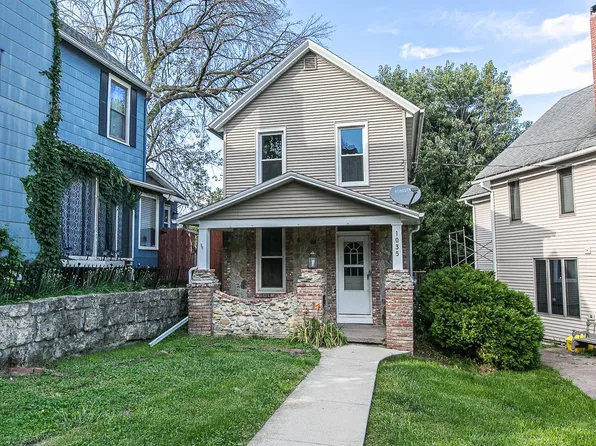 1035 W 5th St, Dubuque, IA 52001