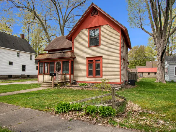 115 Hamilton St, Dowagiac, MI 49047