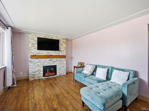 3rd image of 4752 Dover Street