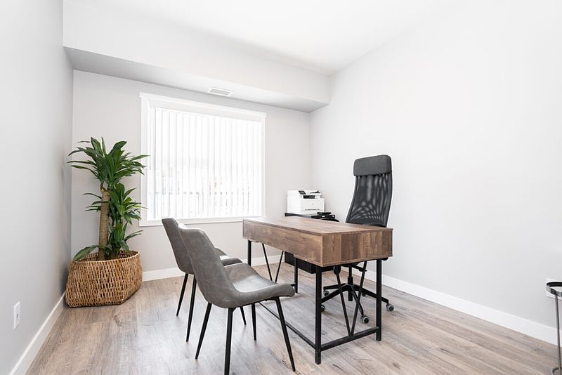 Winnipeg Apartment for rent - 3 Bedrooms — photo 33
