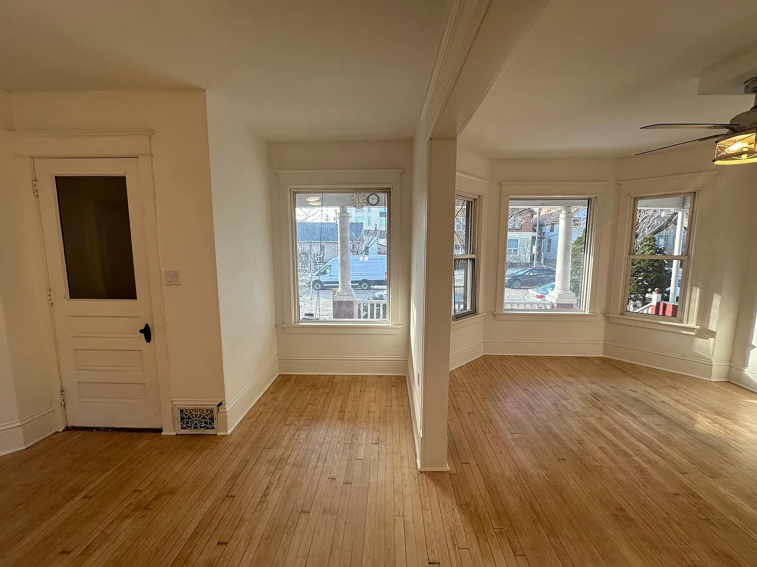 3 bed, 1300 sqft, $1,800 — Photo 3