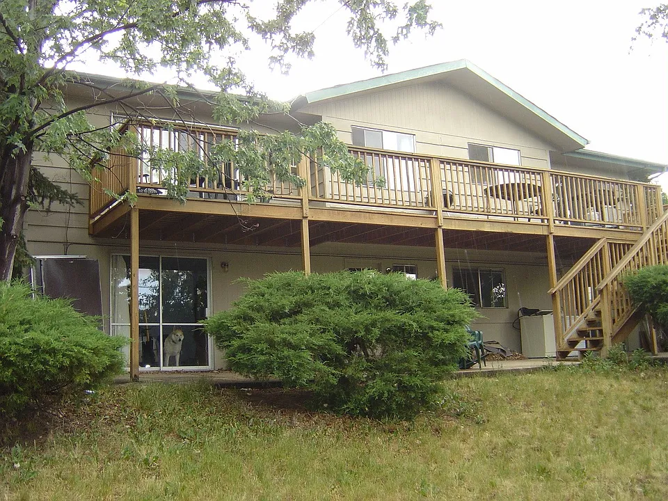 3366 Loyola Ct
