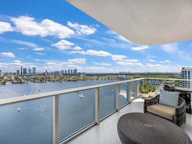 17301 Biscayne Blvd #Penthouse 7 — Photo 40