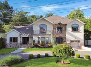 143 Clay Pit Rd, Staten Island, NY 10309