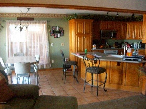3rd image of 203 Ruby Dr