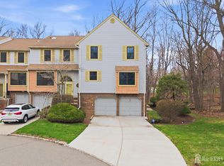 4807 Stonehedge Rd, Edison, NJ 08820