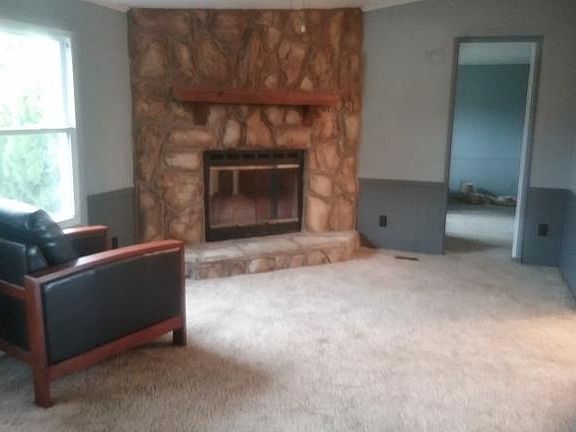 2nd image of 1280 Cora Ln