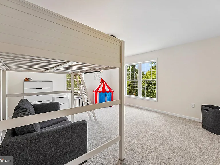 40 Creek Rd — Photo 31