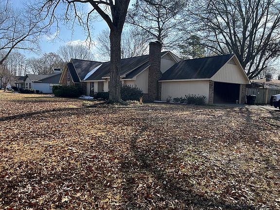 2nd image of 508 Anne Stokes Rd