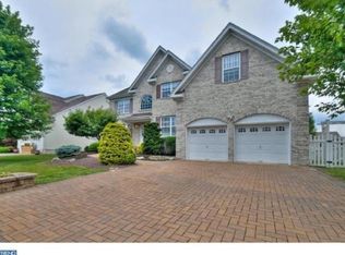 43 Treetops Cir, Princeton, NJ 08540