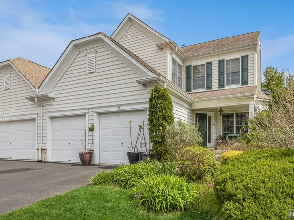 36 Mulberry Ct, Paramus, NJ 07652