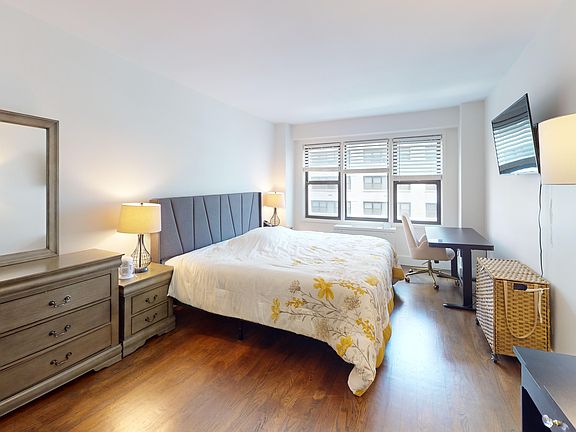 4th image of 220 E 63rd St APT 7J
