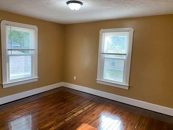 2nd image of 18 1/2 N Linwood Ave