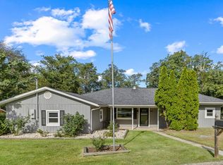 610 Laurel Dr, Pasadena, MD 21122