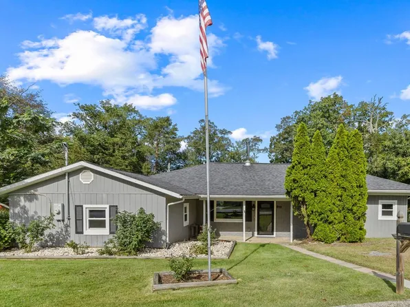 610 Laurel Dr, Pasadena, MD 21122