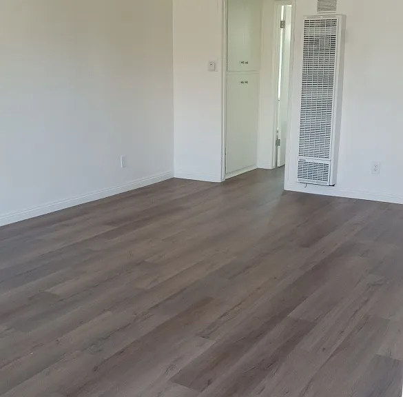 8520 Sunland Blvd #11 — Photo 3
