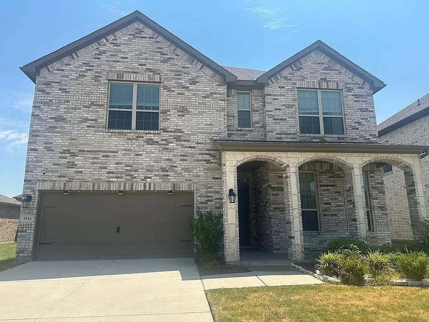 4 bed, 4.0 bath, 3100 sqft, $3,300 — Photo 1
