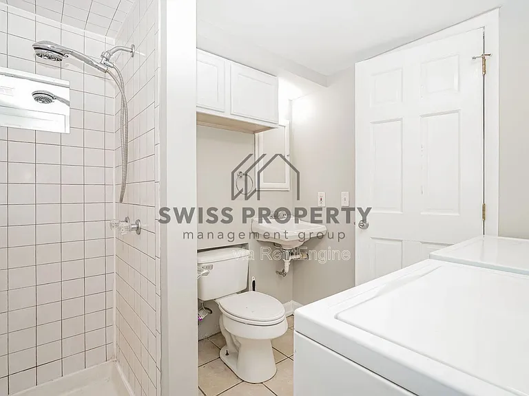 804 E Main St — Photo 14