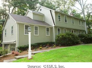 26 Quorn Hunt Rd, West Simsbury, CT 06092