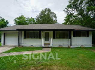 916 Edwards Lake Rd, Birmingham, AL 35235