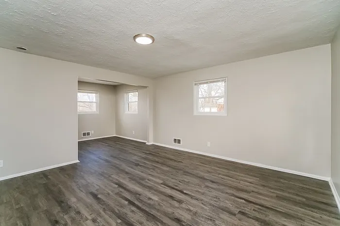 4214 N Whittier Pl — Photo 3