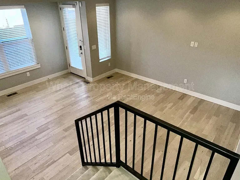 1547 Utica St — Photo 34
