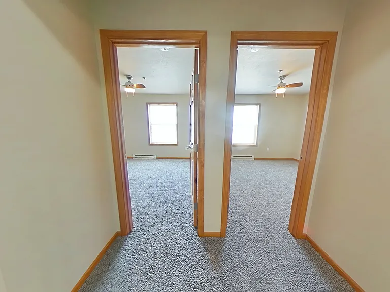 Eagle Point Apartments — Photo 8