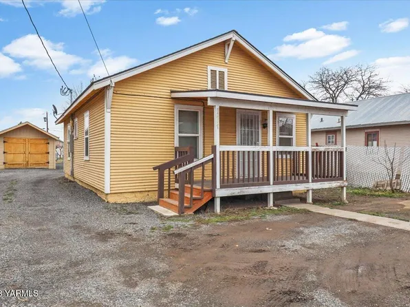 1217 S 6th St, Yakima, WA 98901