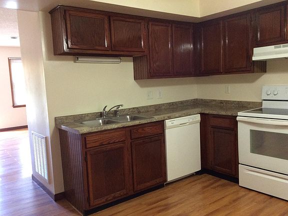 5th image of 2811 E Oakland Ave APT 11