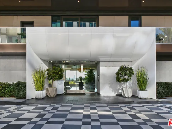 8420 Sunset Blvd Unit 403, West Hollywood, CA 90069